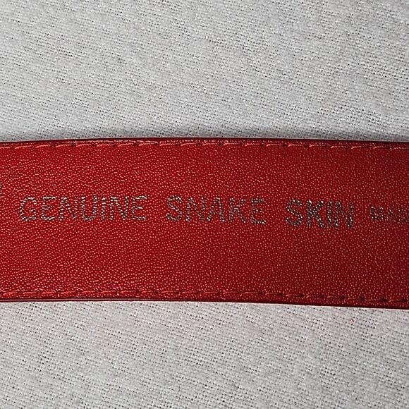 Morgan Taylor Vintage Adjustable Red Snakeskin Silver Tone Hardware Hook Belt - Picture 6 of 13